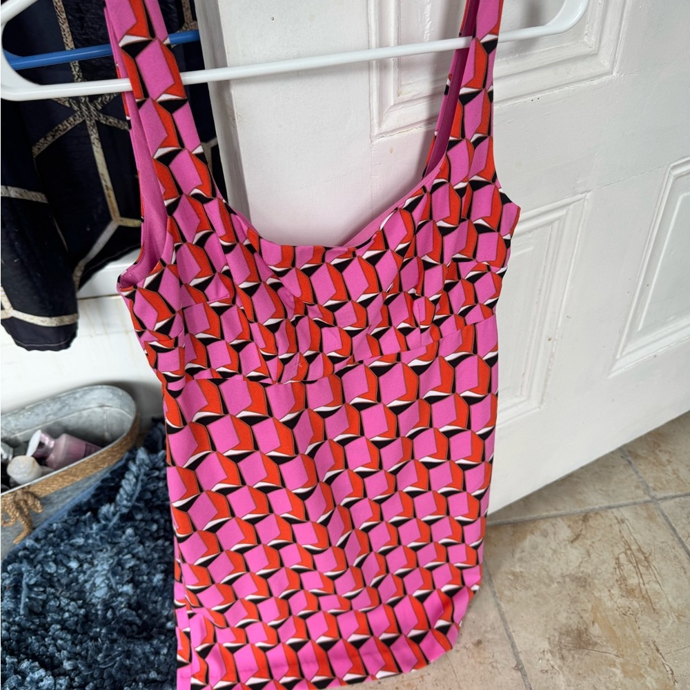 Diane Von Furstenberg Pink Graphic Fitted Sleeveless Tank Top